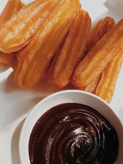 Hình của món Churros & choco.