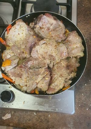 Una foto de Chuleta Vetada De Cerdo Al Sartén