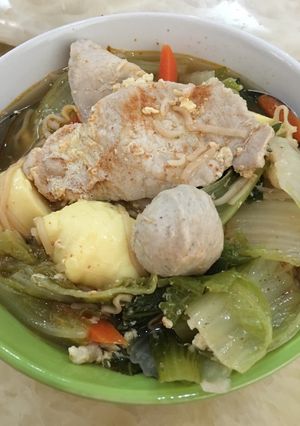 รูปของ “มาม่าทรงเครื่อง”