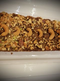 صورة لوصفة كيكة التمر الصحية