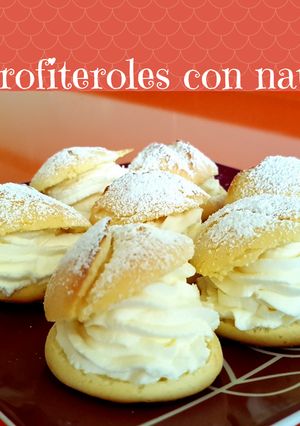 Una foto de Lionesas con nata, un dulce bocado muy fácil de hacer-Profiteroles rellenos de nata caseros