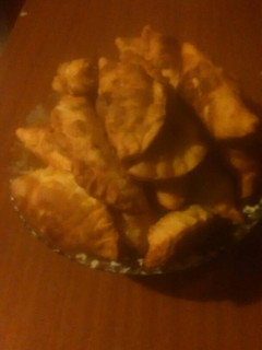 Una foto de Empanadas de carne y de jamón y queso