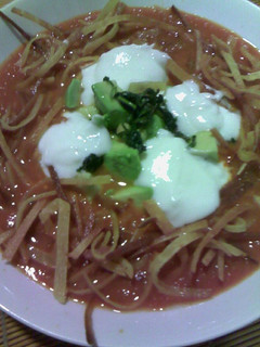 Una foto de Sopa azteca de tortilla