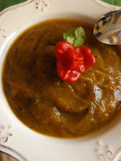 Una foto de Puré de verduras con algas wakame