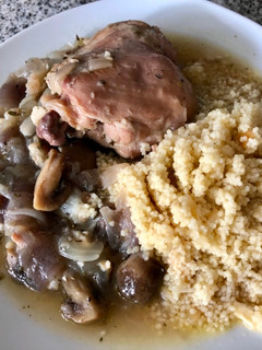 Una foto de Pollo al vodka y champiñón