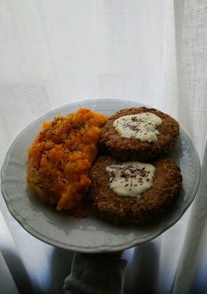 Una foto de Hamburguesa casera rebozada en avena!!