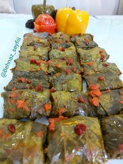 عکسی از دستور دلمه برگ مو🍇فلفل دلمه ای🫑 و گوجه فرنگی🍅
