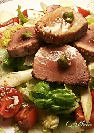 Foto principal de Ensalada de atún fresco con Wasabi y sésamo