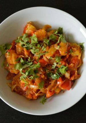 A picture of Schezwan Potatoes.