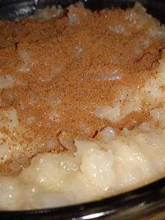 Una foto de Arroz con coco y dulce de leche