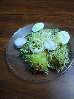 चिकन बिरयानी (Chicken Biryani recipe in Hindi) रेसिपी मुख्य फोटो
