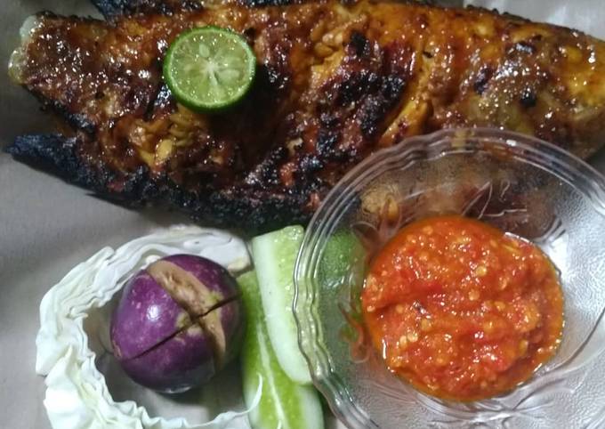 Ikan nila bakar