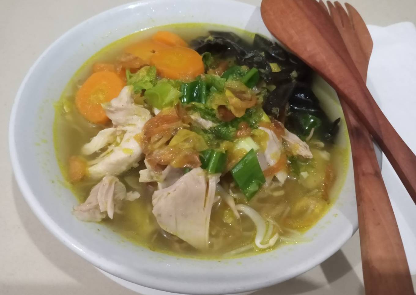 Soto ayam jamur kuping