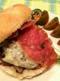 Hamburguesa con queso azul y jamón serrano