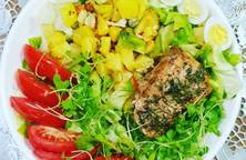 Salad cá ngừ rau quả