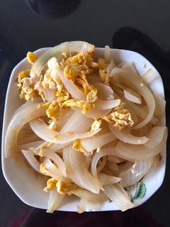 洋蔥炒蛋 的食譜成品照片