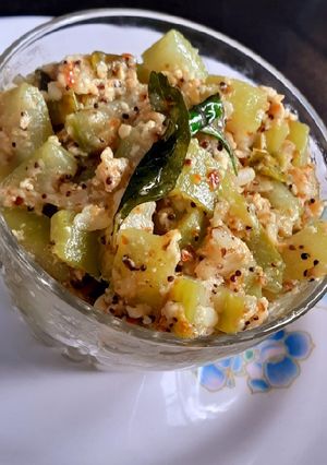 लौकी की सब्जी(Lauki ki sabzi recipe in Hindi recipe in Hindi) रेसिपी मुख्य फोटो