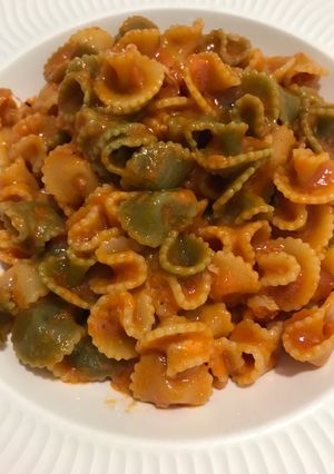 Foto principal de Pasta para cuando no tienes nada en la nevera ni despensa