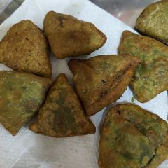 A picture of Green samosa.