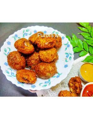 A picture of Sabudana vada.