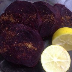 A picture of Beet root with lemon twist.