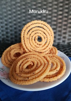 A picture of Murukku.