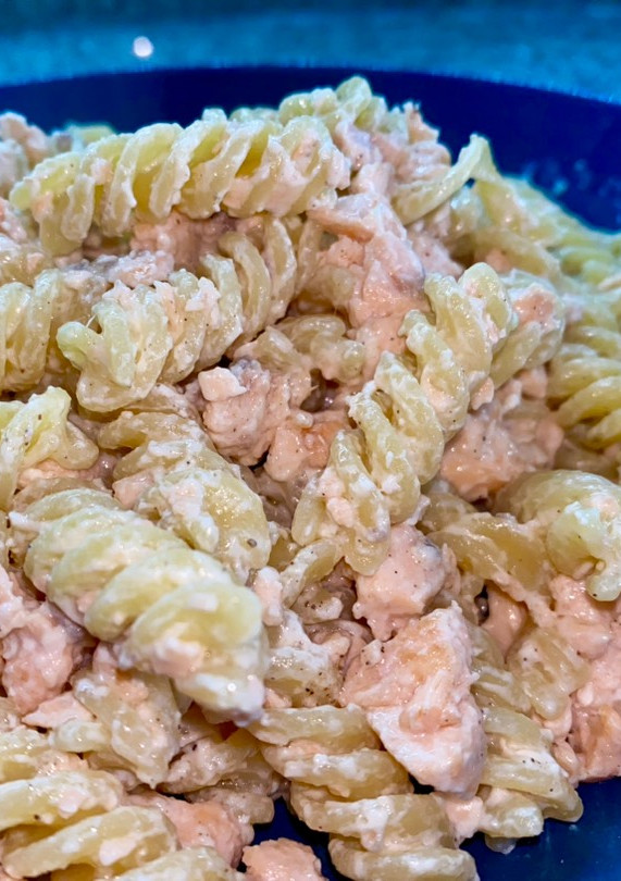 Una foto de Pasta con salmón y nata