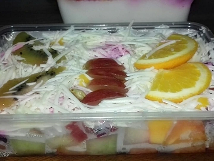 Cara Mudah Membikin Resep Resep Salad Buah Yoghurt Saus Mayo Keju yang Sempurna Anti Ribet, Menggugah Selera