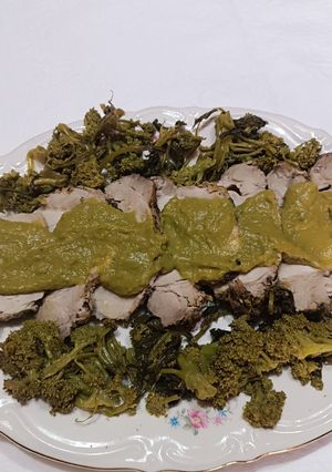 Foto di Lonza di maiale con crema di piselli