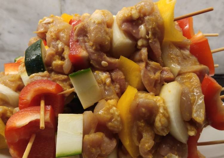 Sate Ayam dan Sayuran (Chicken Satay and vegetables skewers)