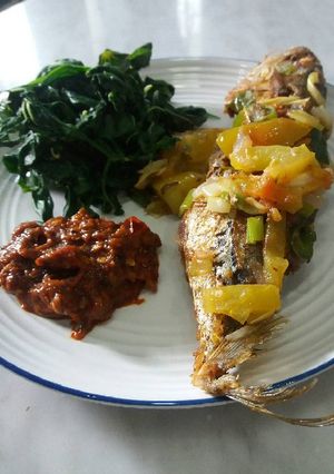 Foto resep Ikan Kembung Tumis Tomat