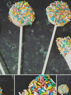 Una foto de Oreo Pops y Waffles