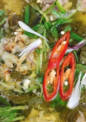 Hình của món Gà Tre Nấu Lá Giang.