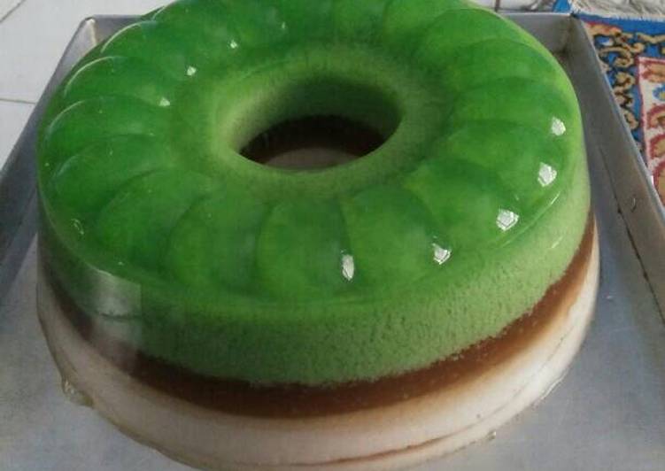 Puding lumut lapis puding busa gula merah