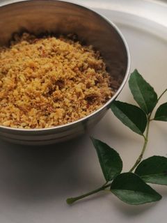 पौष्टीक चटणी (paushtik chutney recipe in marathi) रेसिपी चे मुख्य फोटो