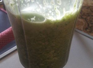 Una foto de Jugo verde con toronja
