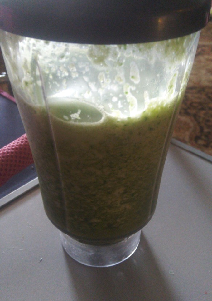 Una foto de Jugo verde con toronja