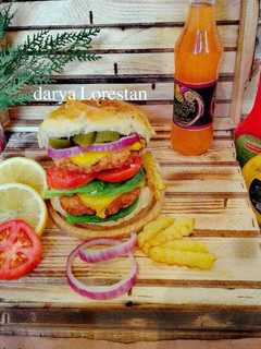 عکسی از دستور چیکن برگر(برگر مرغ)