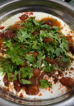 દહીં વડા(Dahi vada Recipe in Gujarati) રેસીપી મુખ્ય ફોટો