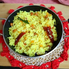 A picture of Lemon rice.