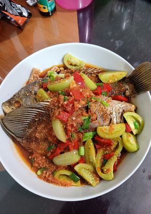 Foto resep Gurami kuah merah tomat ijo