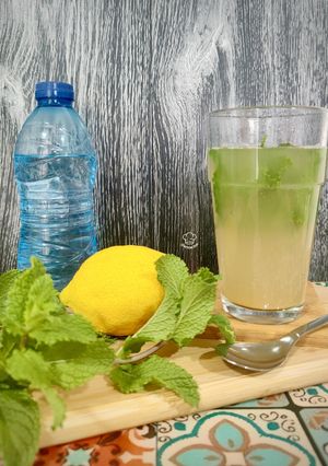 Foto principal de Infusión de hierbabuena con limón y jengibre
