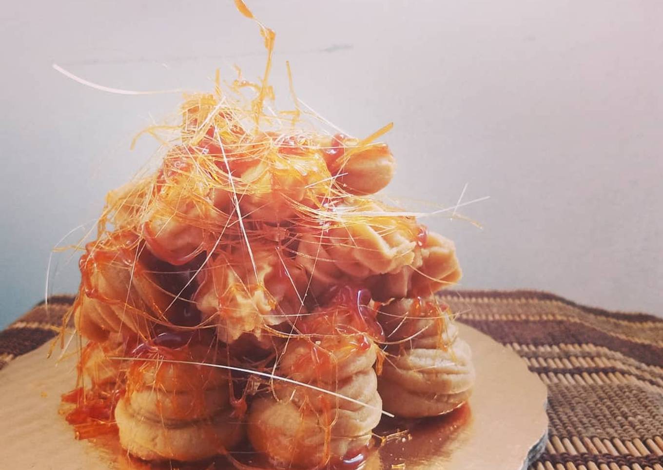 Croquembouche (masa choux y crema pastelera)