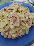 Espagueti a la crema con jamón
