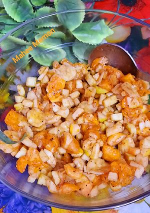 A picture of Orange fruit chaat.