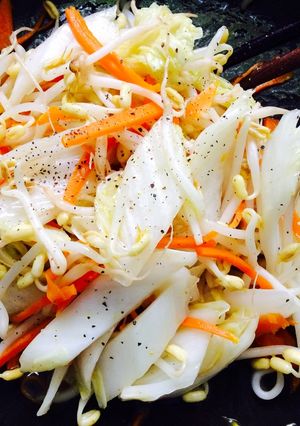 Hình của món Rau trắng xào đỏ.