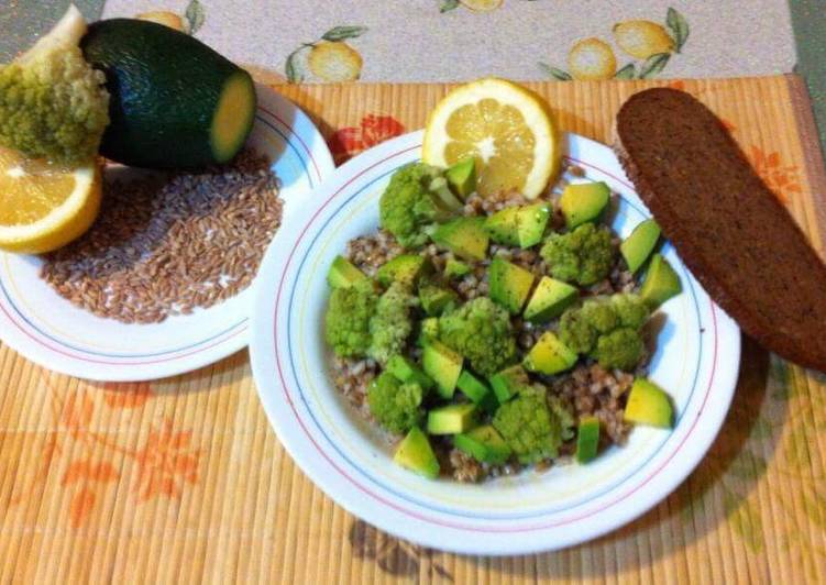 #cookpad e #ciaksicucina Broccoli, farro perlato e avocado !