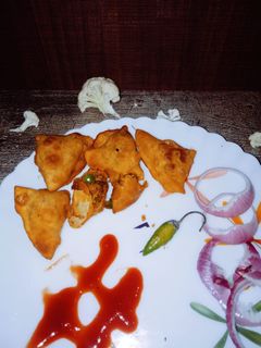 ফুলকপির সিঙ্গাড়া (fulkopir singara recipe in bengali) রেসিপির প্রধান ছবি