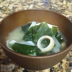 A picture of Miso soup.