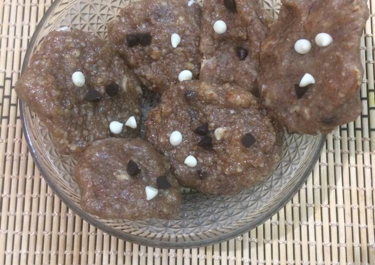 Recipe of Any-night-of-the-week Almond fudge cookies(no bake)